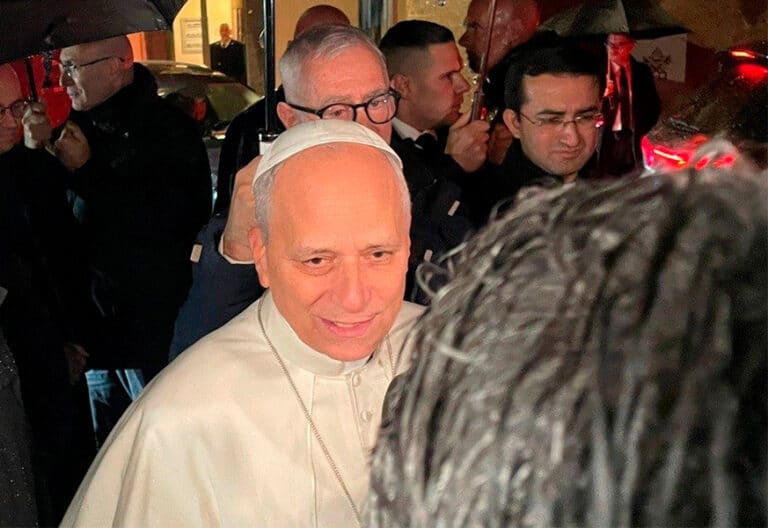 León XIV reclama una tregua de paz por la Navidad en todo el mundo