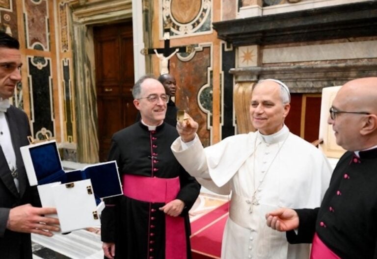 El Papa al Instituto de Arqueología Cristiana: “Están llamados a ser puente de paz y