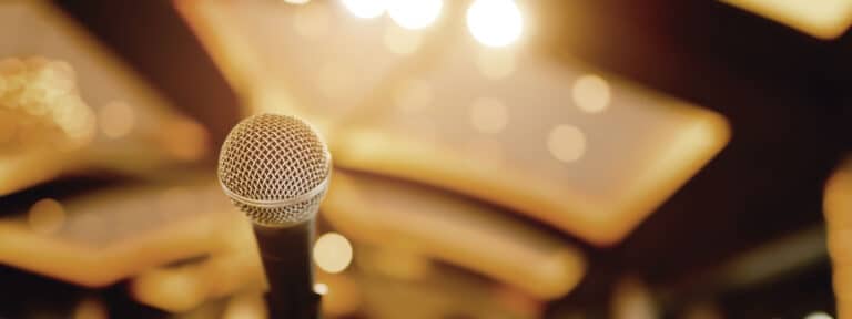 Simbólica. Escucha. Discurso. Palabra