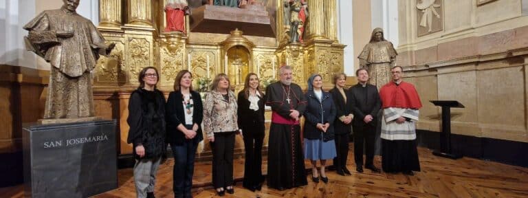 La escultura de Santa Genoveva Torres Morales ya está en la Basílica del Pilar