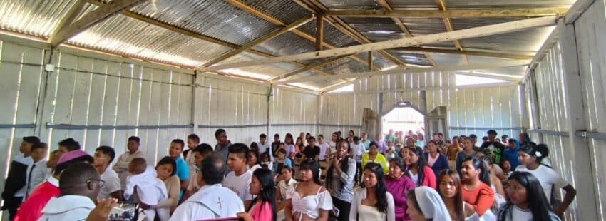 Los consolatos abren casa misionera en las orillas del río Caquetá al sur del Colombia