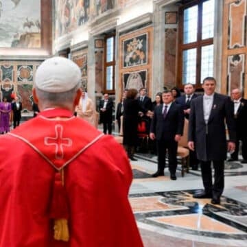 El Papa a que “la Santa Sede no será un espectador silencioso ante las injusticias”