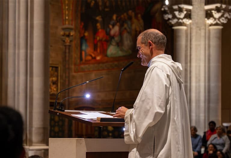 Taizé hace de París la capital de la unidad y la paz gracias a los jóvenes