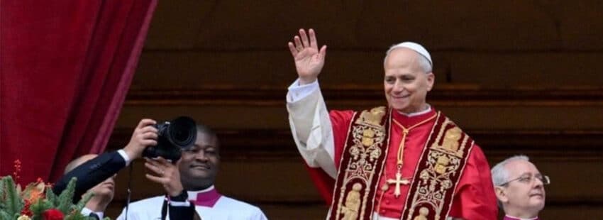 La tradición heredada por León XIV de felicitar en distintos idiomas