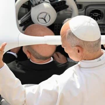 León XIV, durante una audiencia general