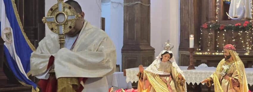 Un nacimiento en parroquia de Nicaragua