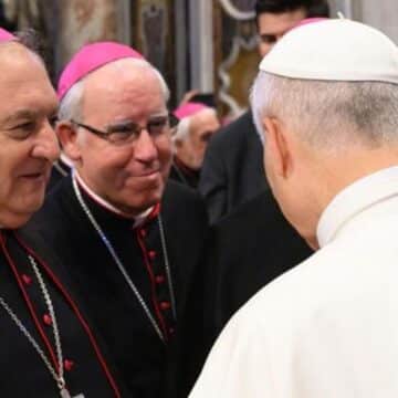 José Mazuelos saluda a León XIV