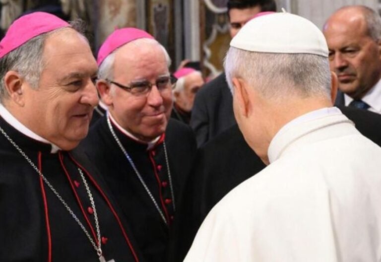 José Mazuelos saluda a León XIV