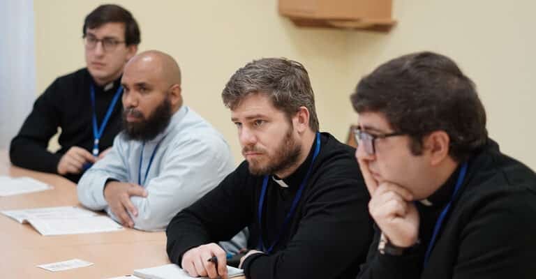 ‘Convivium’: el sínodo de los curas de Madrid, a velocidad de crucero y con la voz de todos