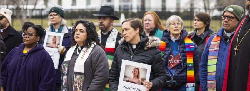 Protesta de líderes religiosos frente a la Casa Blanca
