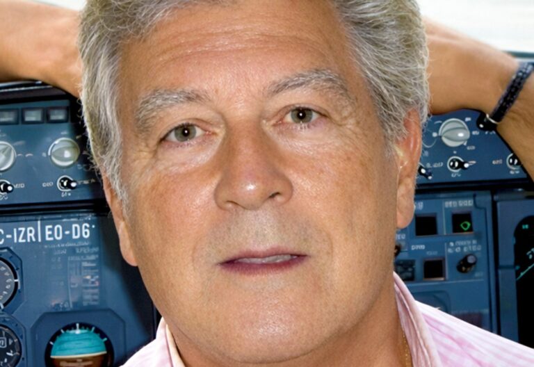 El capitán de Aviación (R) Rafael de Madariaga