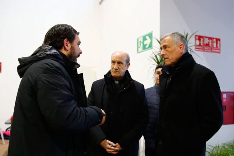 El obispo de Córdoba, Jesús Fernández, en Adamuz