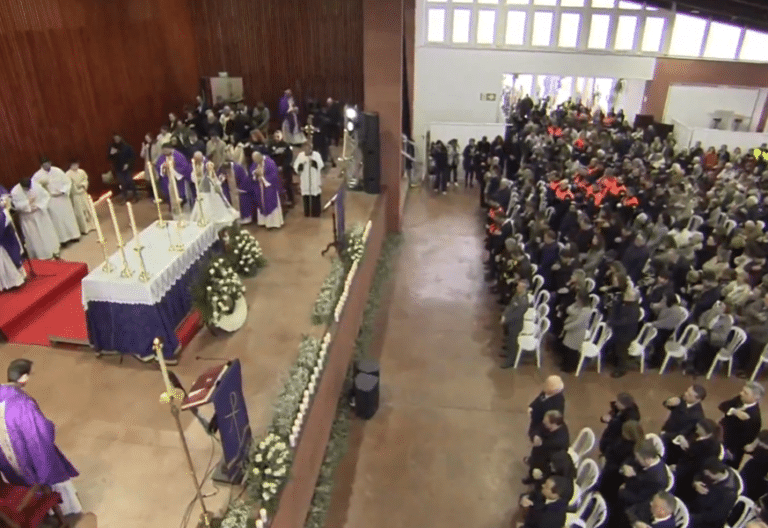 Funeral en Adamuz por las víctimas del accidente ferroviario