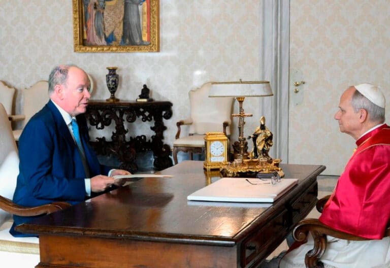 Alberto de Mónaco, con el papa León XIV