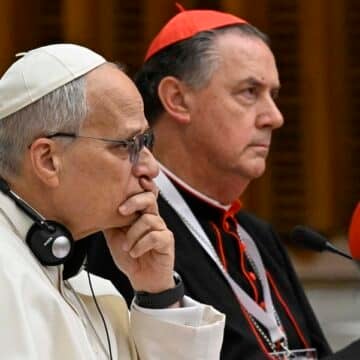 León XIV, durante su primer consistorio