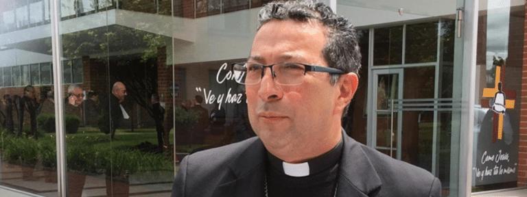 Orlando Olave, obispo de Ocaña