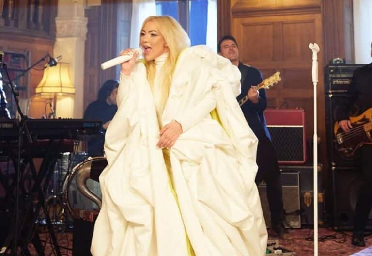 La Oreja de Van Gogh interpreta ‘Todos estamos bailando la misma canción’