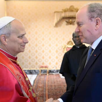 Alberto de Mónaco, con el papa León XIV