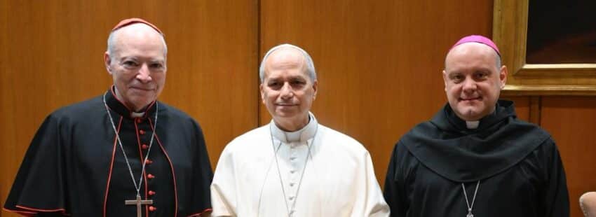 Papa León XIV, cardenal Carlos Aguiar y obispo Acero