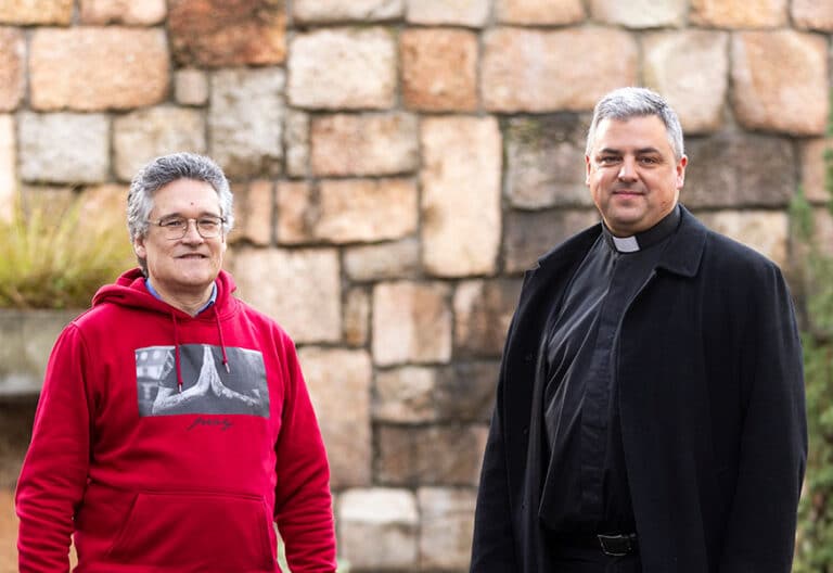 Los párrocos Pablo Nicolás Cuadrado y Javier Sánchez-Cervera