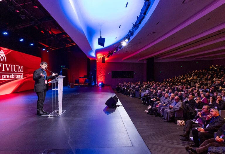 CONVIVIUM. Madrid reúne en una asamblea sinodal a 1.300 sacerdotes