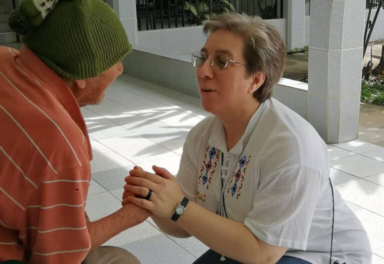 Superiora general de las Misioneras Cruzadas de la Iglesia