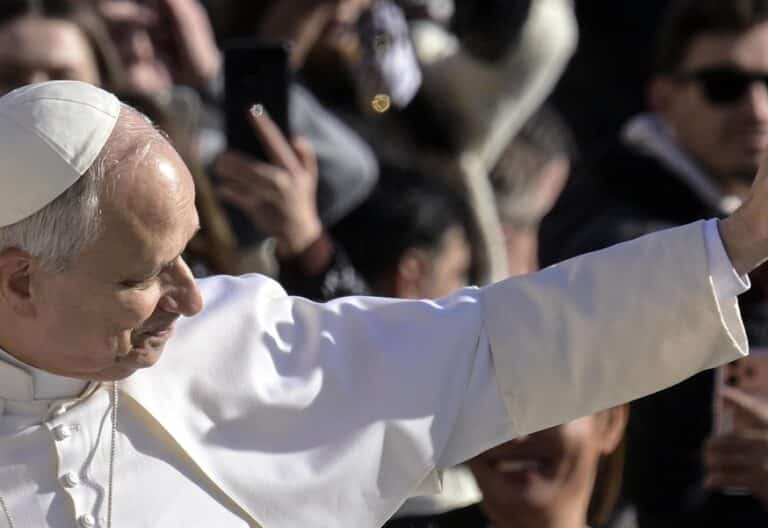 León XIV, durante una audiencia general