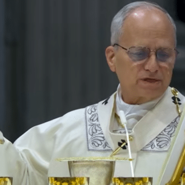 León XIV pide a los consagrados “despertar al mundo” con una vida entregada y profética