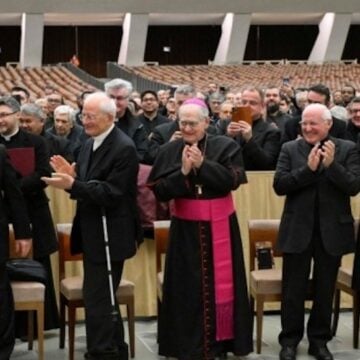 León XIV pide al clero de Roma “reavivar el don de Dios” y volver al anuncio del Evangelio