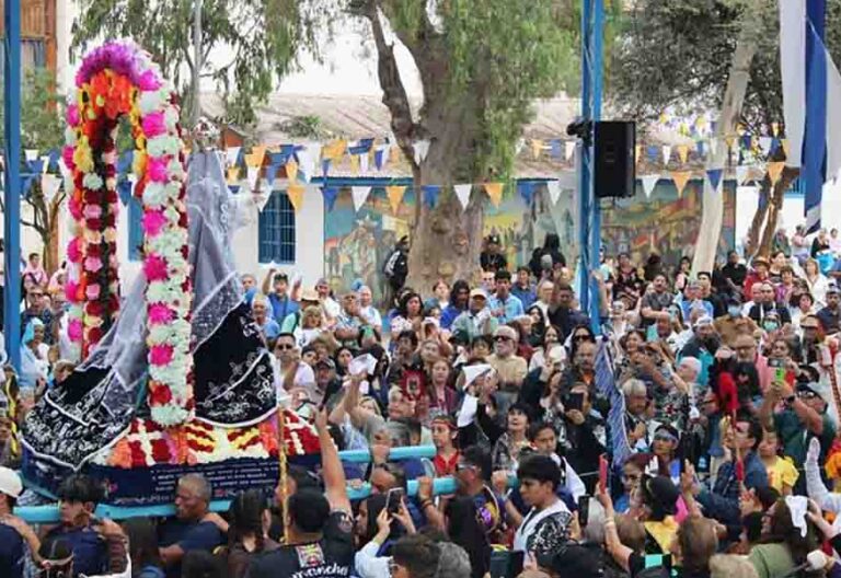 Bailes religiosos en homenaje a La Candelaria en Copiapó
