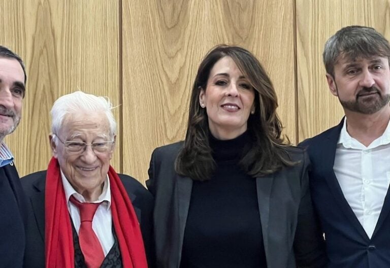 Padre Ángel: “La mayor red social es el abrazo”