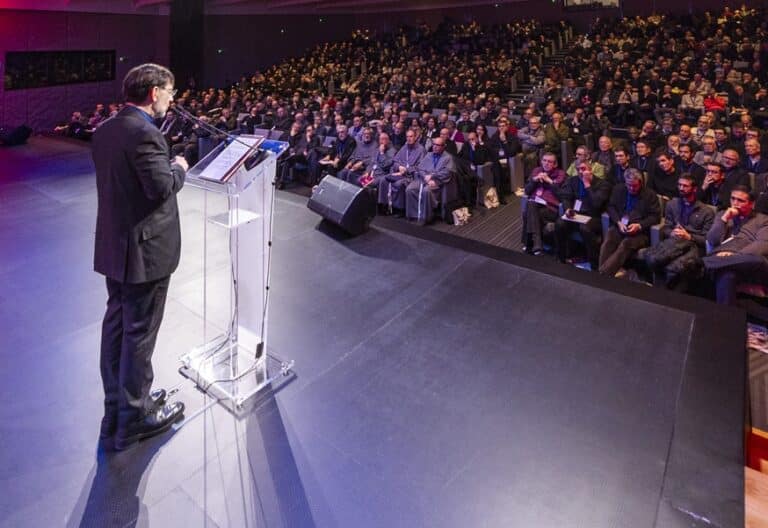 El cardenal José Cobo, en la asamblea Convivium