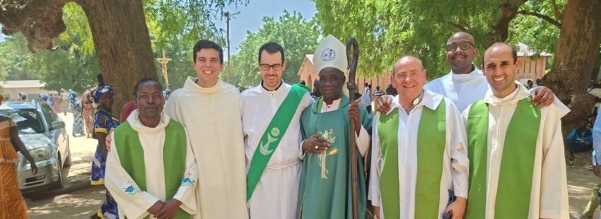 De Barcelona a Camerún (con sotana y mochila): seminaristas en modo misión para resetear su