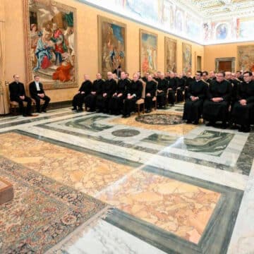 El papa León XIV, con los Legionarios de Cristo