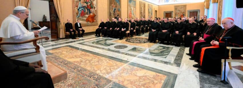 El papa León XIV, con los Legionarios de Cristo