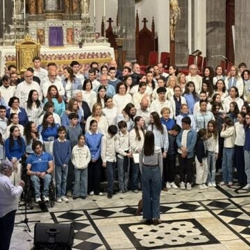 La catedral de La Laguna de Tenerife, durante la grabación del himno del viaje de León XIV a