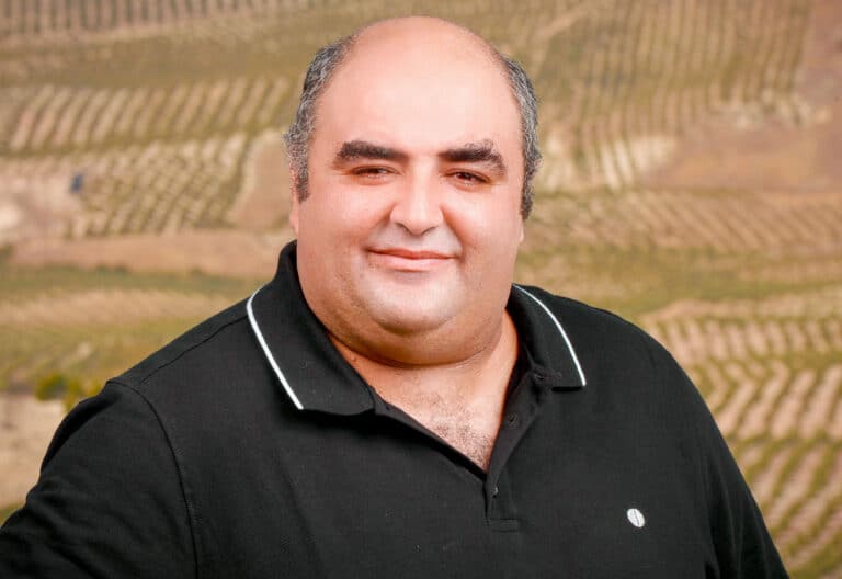 Custodio, exvareador y escritor