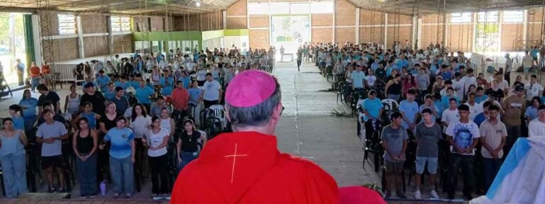El obispo de Goya invitó a todos los jóvenes a caminar la Semana Santa con Jesús