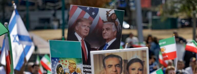 Exiliados iraníes en Atlanta celebran la muerte de Jamenei