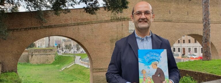 El sacerdote y periodista Fernando Cordero. SS.CC.