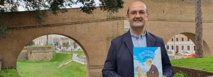 El sacerdote y periodista Fernando Cordero. SS.CC.