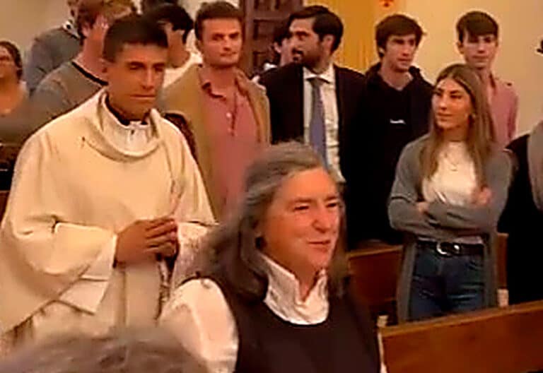 Marimí, superiora de las HAM, durante una celebración del grupo