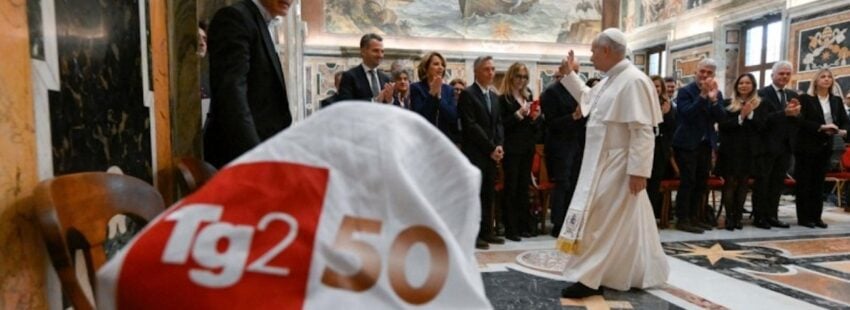 León XIV advierte a los periodistas: “La guerra no puede contarse como un videojuego”