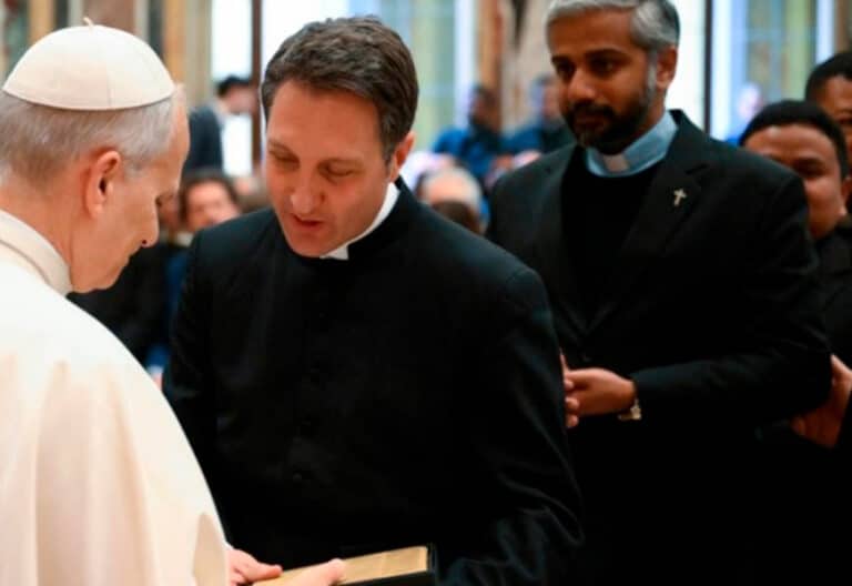 León XIV propone la confesión como un “laboratorio de unidad” y defiende la reconciliación