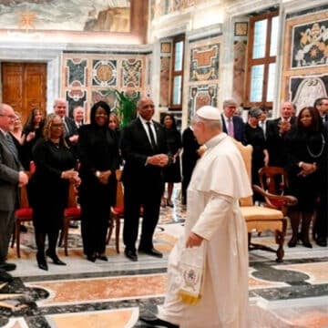 León XIV a los alcaldes de Illinois: “Sus municipios no son lugares anónimos, sino que tienen