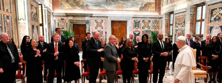 León XIV a los alcaldes de Illinois: “Sus municipios no son lugares anónimos, sino que tienen