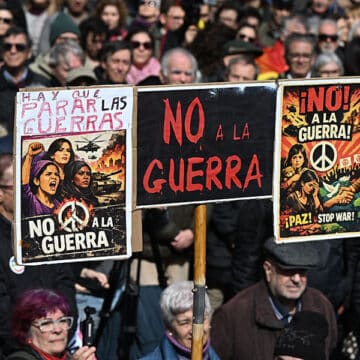 Miles de personas han participado en Madrid en la protesta convocada por la plataforma