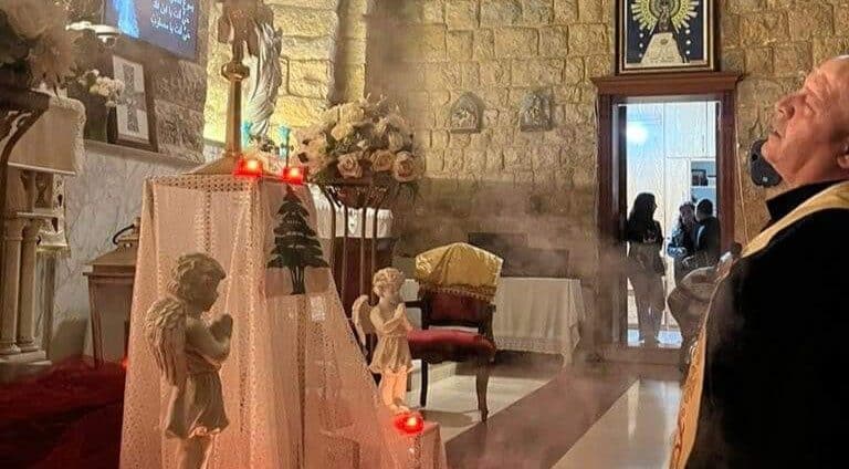 Padre Pierre, párroco de Kleya