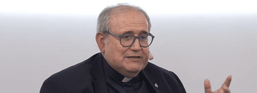 Manuel María Bru presenta 'El legado de Francisco'