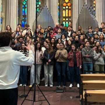 La basílica de la Sagrada Familia, durante la grabación del himno del viaje de León XIV a España